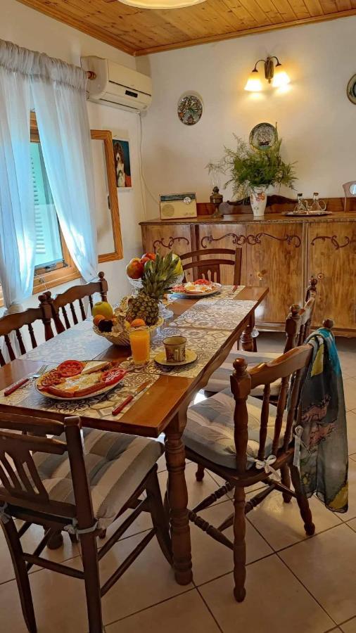 Retro Wooden House Gaios 빌라 외부 사진
